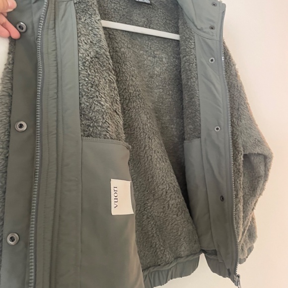 Vuori women's Cozy Sherpa Jacket Green Size Medium NWOT - Picture 11 of 14